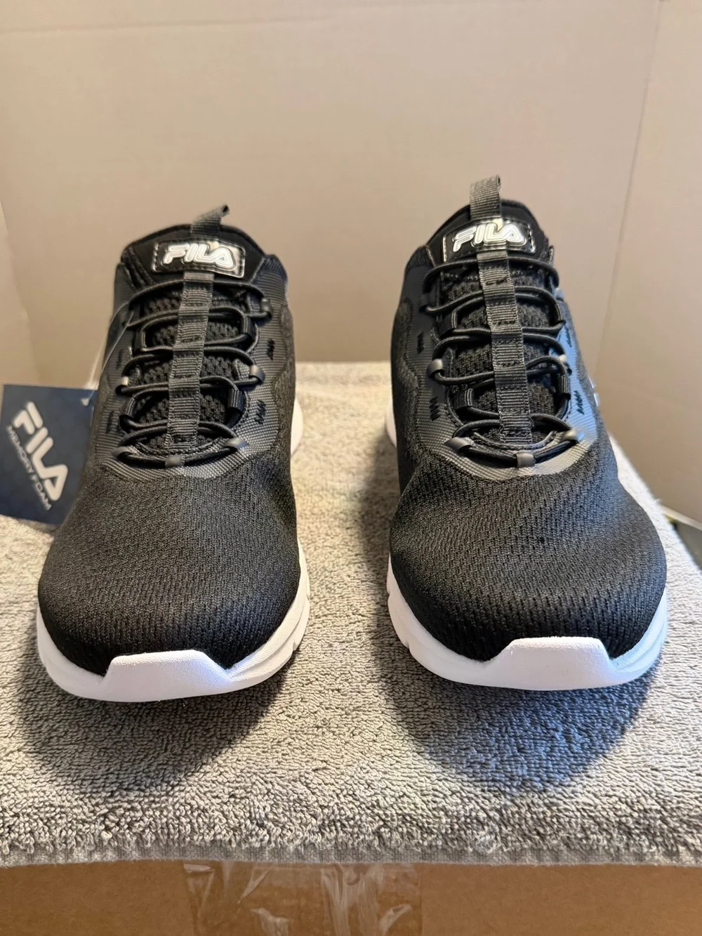 FILA Memory Skyway 3.0 Men's Running Shoes Size 8.5 NIB Black White